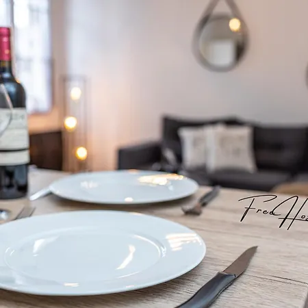 Lebailly - Private Parking - 10min - Early Checkin Possible Apartment